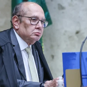 Gilmar Mendes diz que não há base legal para CPI indiciar ministros