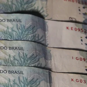 Governo propõe superávit primário de R$ 73 bilhões para 2027