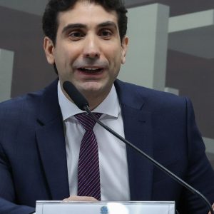 Galípolo vê Brasil mais protegido da volatilidade que outros países