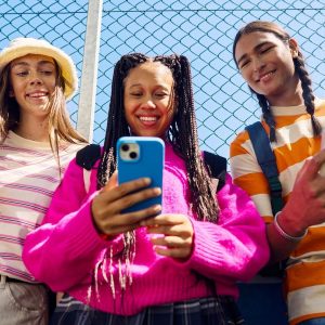 Redes viciam jovens igual cigarro, diz executivo que denunciou indústria