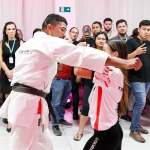 Inscrições em curso gratuito de defesa pessoal para mulheres até hoje