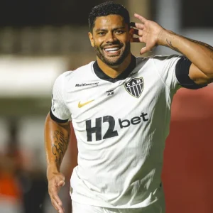 Hulk volta a negociar com Fluminense e deve deixar o Atlético