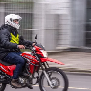 Salvador cria multa para agressões contra motoboys durante o trabalho