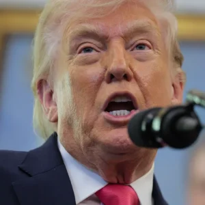 Trump acusa Irã de violar cessar-fogo “diversas vezes”