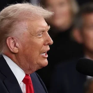 Trump diz que fim do bloqueio naval acabaria com as chances de um acordo