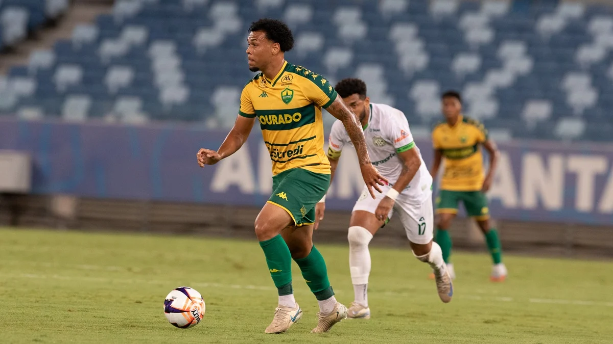Gama x Cuiabá ao vivo: onde assistir, escalações e tudo sobre o duelo da Copa Verde 2026. Imagem: AssCom Dourado