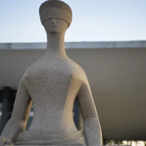 População não acredita mais no STF, que segue intocável, diz jurista