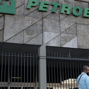 Petrobras bate novo recorde na produção de barris de petróleo e gás