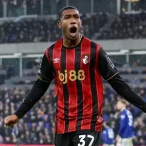 Herói do tetra, Romário indica possível “sucessor’ na Seleção Brasileira