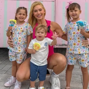 Virginia posa com os filhos nos EUA e mãe de Zé Felipe reage