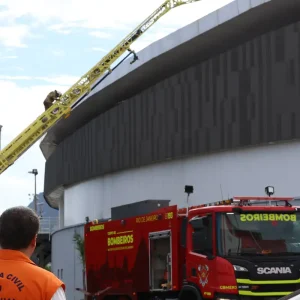 Incêndio no Velódromo do Rio é controlado; pista não teve impacto