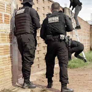 Operação desarticula núcleo do Comando Vermelho chefiado por mulher