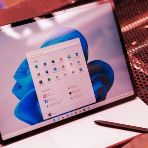 JanelaRAT ataca brasileiros, evolui com telas falsas e sequestra conta bancária