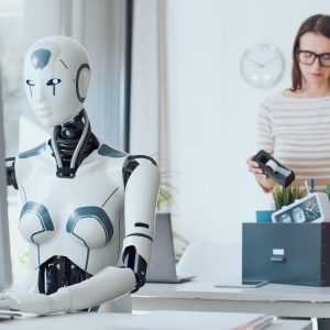 Com o avanço da IA, demissões no setor tech crescem 40%