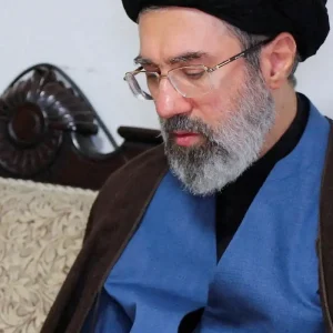 Khamenei reforça que Estreito de Ormuz terá novas regras para passagem