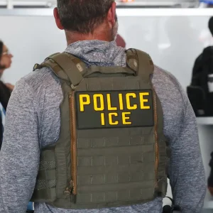 EUA pedem saída de “funcionário brasileiro” por manipular imigração