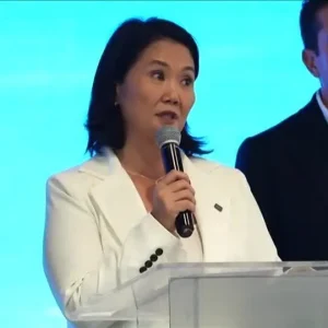 Keiko Fujimori lidera a votação no Peru com 37% das urnas apuradas