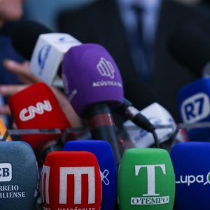 Brasil ultrapassa EUA pela 1ª vez em ranking de liberdade de imprensa