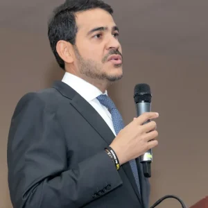 Messias conta votos e adota tom conciliador para tentar aprovação ao STF