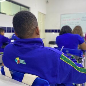 Seduc publica nova edição do manual das escolas cívico-militares