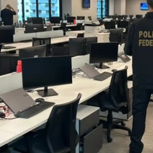 PF prendeu 13 pessoas em operações contra fraudes no Master e BRB