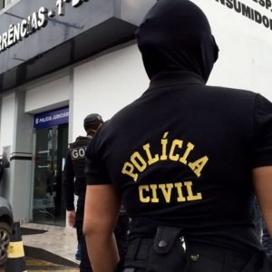 Polícia Civil prende homem que ameaçava companheira com faca em Nobres