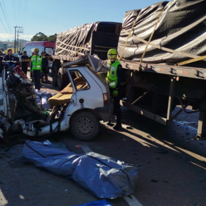 Acidente em rodovia mata cinco pessoas no Vale do Itajaí (SC)