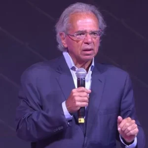Paulo Guedes critica orçamento do governo: “Fiscal pandêmico sem pandemia”