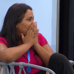 BBB 26: Irmão de Chaiany mostra casa da sister e diz: “Ela não é rica”