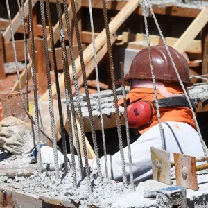 Custo da construção sobe 0,27% em MT, apesar da queda no cimento e no aço