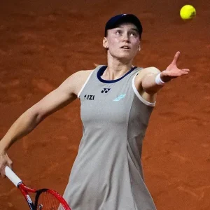 Elena Rybakina supera Mirra Andreeva e vai à final do WTA 500 de Stuttgart