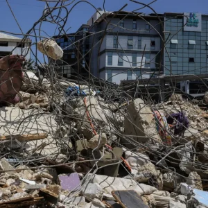 Ataques de Israel deixam nove mortos, incluindo duas crianças, no Líbano