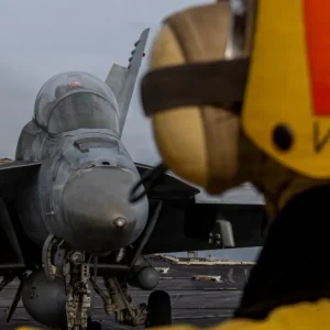 Operação de resgate de piloto mobilizou “dezenas de aeronaves”, diz Trump