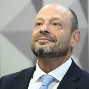 Apesar de relação ruim com ministro, substituição no INSS gerou surpresa