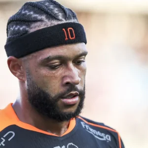 Corinthians toma decisão sobre Memphis Depay, em fim de contrato