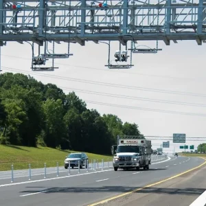 Governo quer integrar free flow à CNH Digital e revisar multas