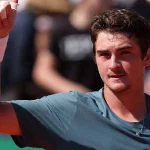 João Fonseca pode ter Zverev e Sinner no caminho em Monte Carlo