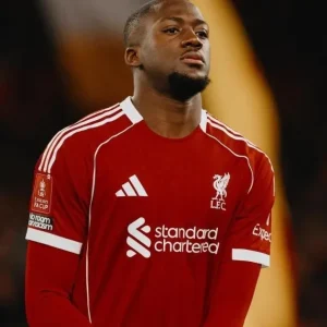 Konaté se aproxima de acordo e deve permanecer no Liverpool