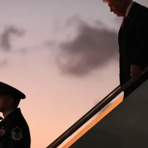 Análise: EUA perdem aviões e domínio militar sobre o Irã é questionado