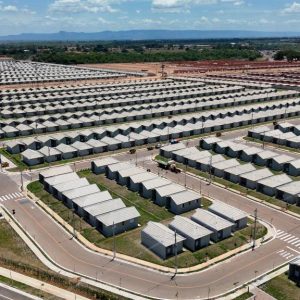 Governo de MT oferece 1,5 mil moradias com subsídio de até R$ 25 mil em Cuiabá e Várzea Grande