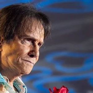 Roberto Carlos recebe homenagens de famosos em aniversário de 85 anos