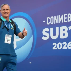 Brasil Sub-17 avança e mira liderança no Sul-Americano