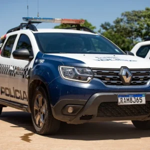 Tentou arrancar bebê dos braços da mãe: homem agride mulher e foge após ameaça em Nova Mutum