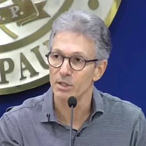 Zema diz que levará pré-candidatura até o fim e que tem “plano de mudanças”