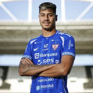 Novo centroavante pode estrear nesta quarta-feira