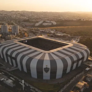 Atlético-MG recebe Athletico-PR e busca segunda vitória seguida