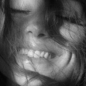 “Petals”: Ariana Grande anuncia 8º álbum de estúdio