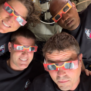 Descubra com quais músicas os astronautas da Artemis II acordam