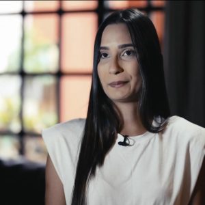 'Tentei contato e ele me bloqueou': filha de 24 anos processa pai por abandono afetivo e relata vida de ausência