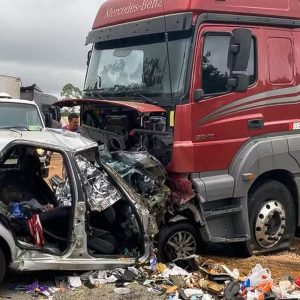 Seis pessoas da mesma família morrem em acidente na BR-251 em MG
